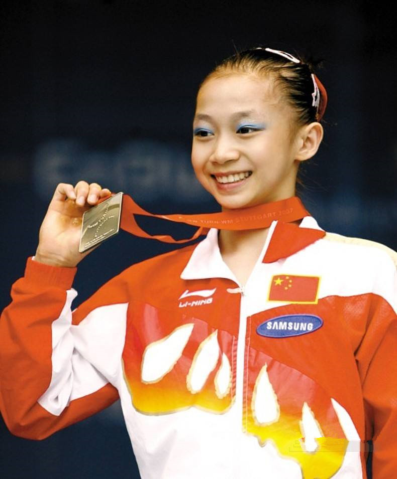 体操女选手为何穿三角高叉服奥运冠军亲自解释这下知道真相了