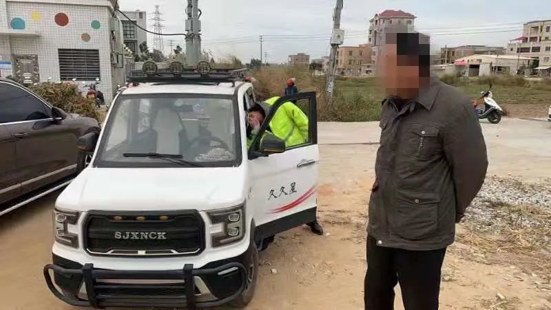 泉港,惠安交警结合辖区道路交通安全管理实际情况,开展"老年代步车"