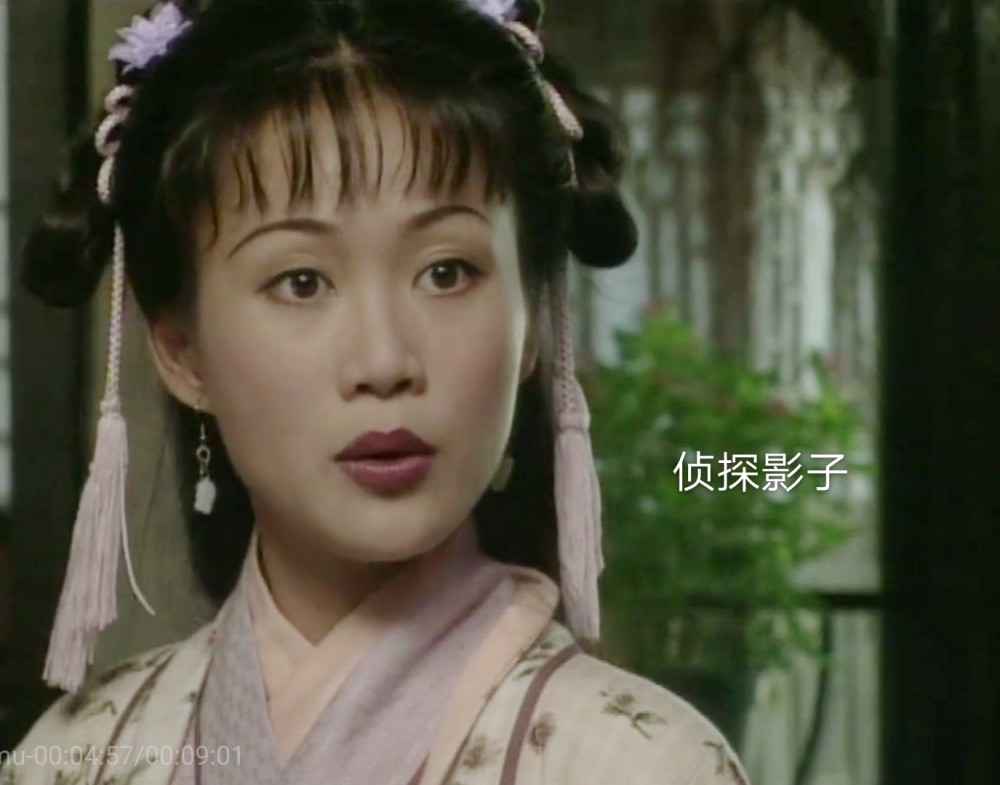 3,《济公》中,梁小冰扮演纪柔,她是一个样貌非常不好看的女孩,没人