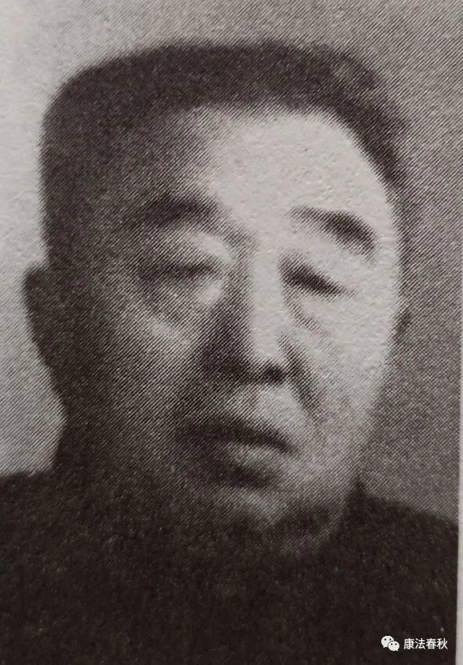 裴果成,字之钧,1919年6月13日出生,法库县柏家沟镇柏家沟村人.