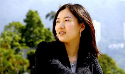 伏明霞住着过亿豪宅,68岁老公却骨瘦如柴,郭晶晶看了直摇头!