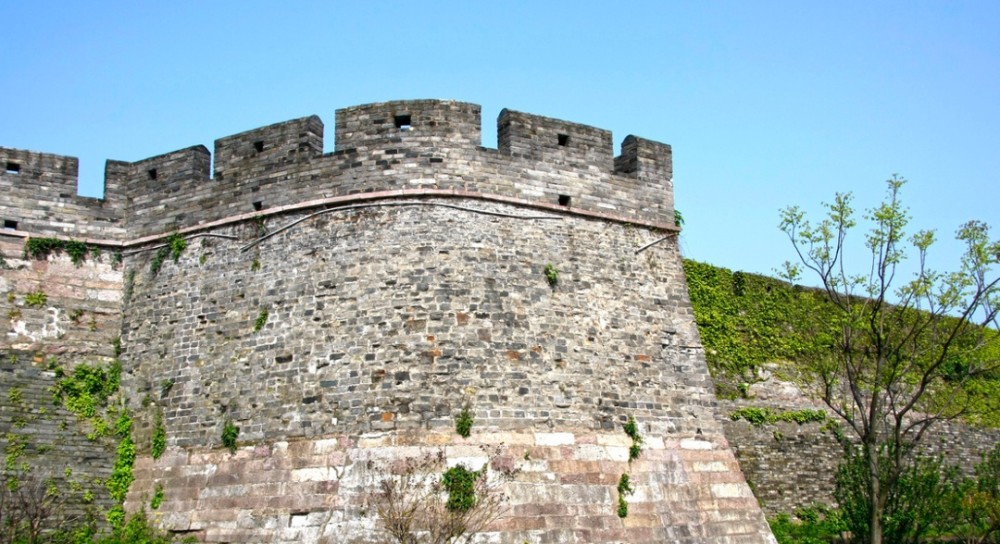 古城墙另外的六门:靖越门,崇和门,兴善门,望江门,镇宁门,朝天门亦高大