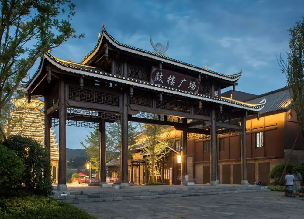 中国最给力小镇投资8亿不收门票年游客550万还助当地脱贫