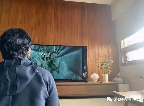 蒙嘉慧罕秀恩爱 和郑伊健宅家打游戏 5千万豪宅内景也曝光 豪宅 郑伊健 蒙嘉慧