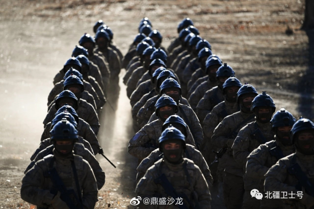 圖鑑換裝星空迷彩後解放軍與美軍你鬧不清了嗎