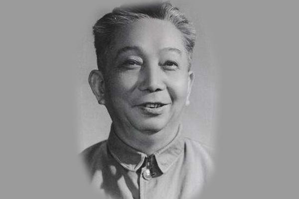 赖际发,曾任江西独立4师团政委1932年夏的一天,龙普霖突然下令独立4师