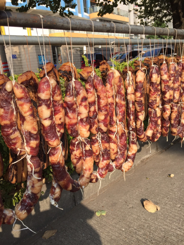 广西柳州,自制腊肠腊肉,快过年了,你会做吗?_腾讯新闻