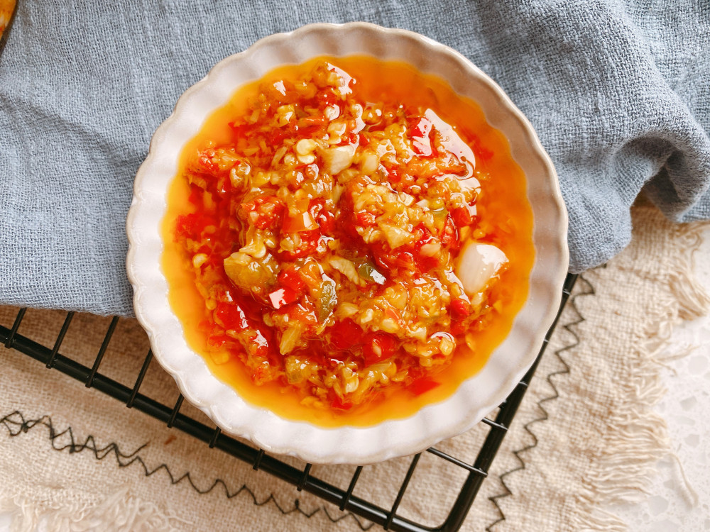 自制蒜蓉辣椒酱,掌握3点,不长白花耐保存,蒜香浓郁拌啥都香