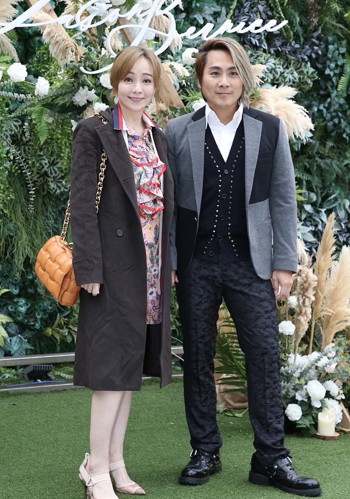 许孟哲和赵孟姿举办婚礼小女儿也被曝光5566成员再度合体