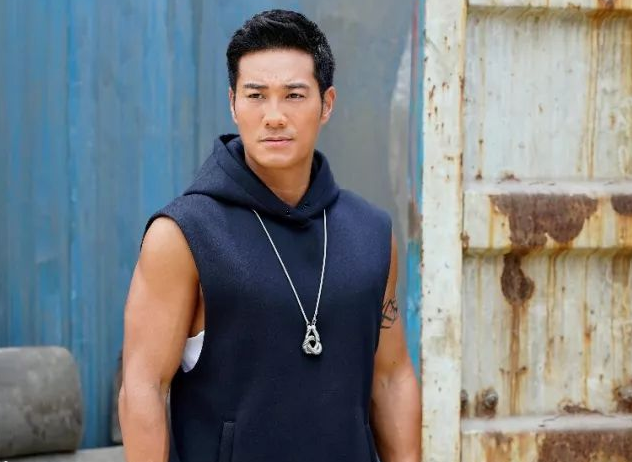 影视寒冬期香港艺人被迫转行:发传单送外卖,还兼职做健身教练