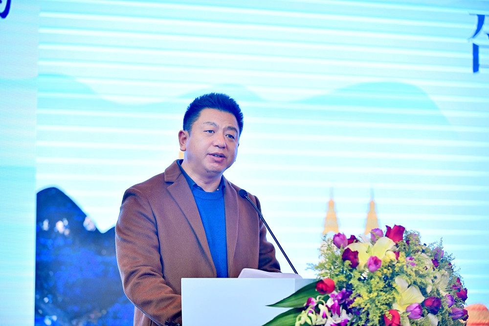 湖北省恩施土家族苗族自治州宣恩县委常委,常务副县长邵爱华