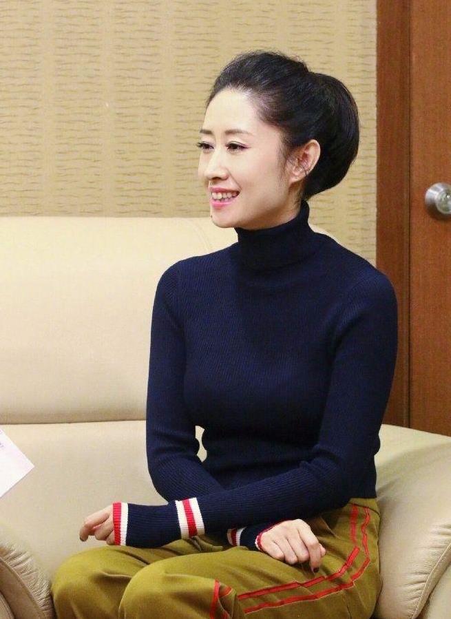 现实中的刘敏涛,本人是真的好看啊,未修图气质这么好!_腾讯新闻