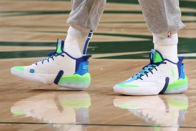 nba球员上脚:aj35锡安配色,李宁安踏匹克都来了