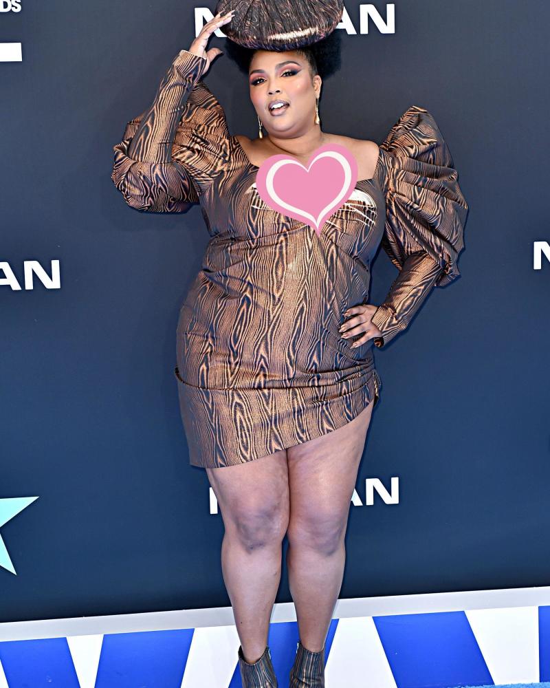 近200斤美国女歌手登时尚封面,被网友嘲讽身材,怒怼黑子她够刚