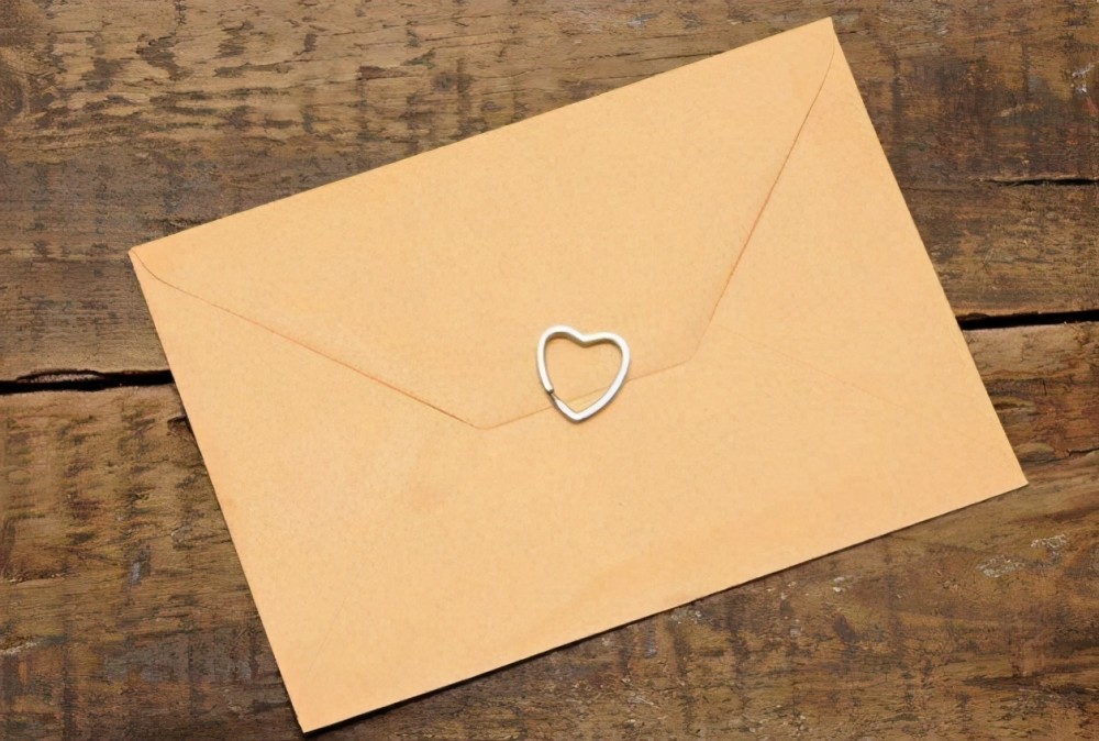 婚礼当天收到一个信封还以为是红包拆开后我不想结婚了