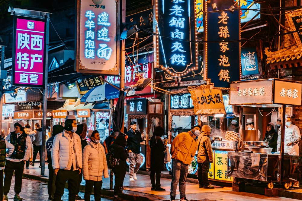 没有一条街能像西安回民街那样突然温暖了整个冬天