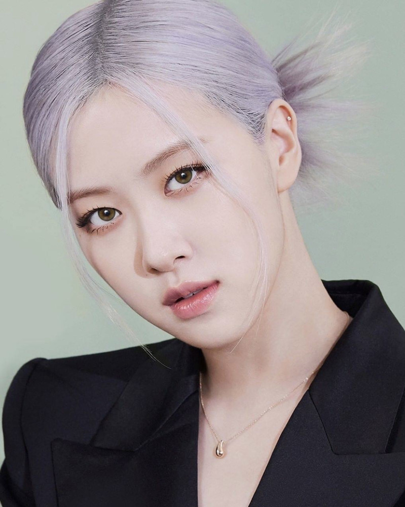 粉墨时代要落幕两年后合约到期jennie负面缠身金智秀则面临转型