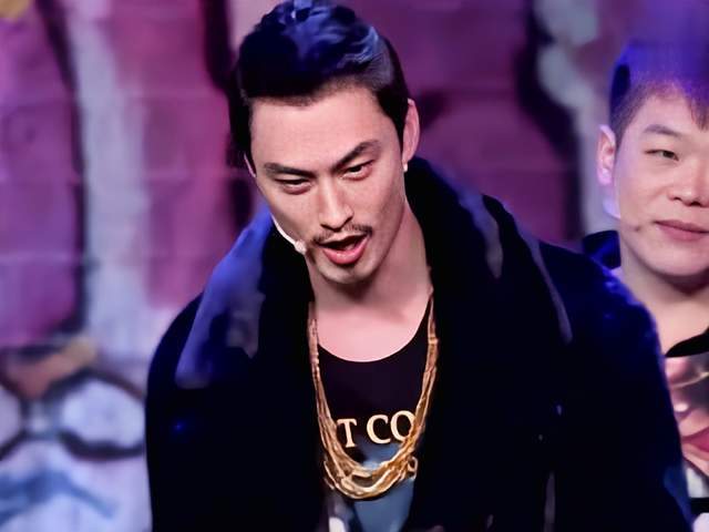 李成儒对许君聪的否定,像极了六小龄童对周星驰角色厌恶的样子_腾讯