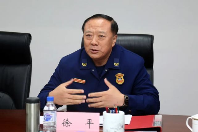 11日下午,徐平局长与吉林省委常委,省政府常务副省长吴靖平在总队党委