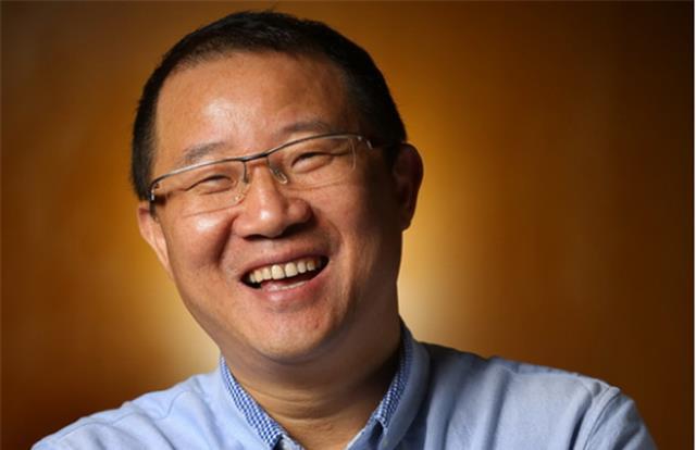 昔日温州首富周旭辉:一婚娶美女主持,二婚娶女明星,现公司退市_腾讯