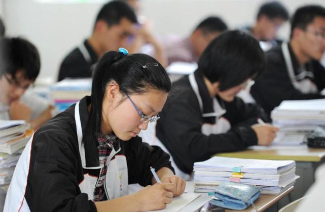 高一文理分科 选文科好还是理科好 高中老师 做好这3点更重要 腾讯网