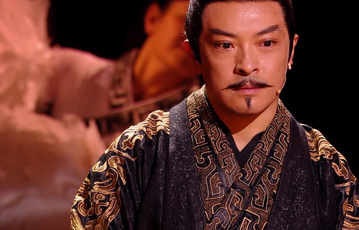 富大龙版秦始皇一出,观众沸腾,叹满足《大秦赋》嬴政角色!_腾讯新闻