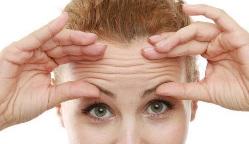 抬头纹真的可以消灭吗?除了医美,护肤品怎么选择?