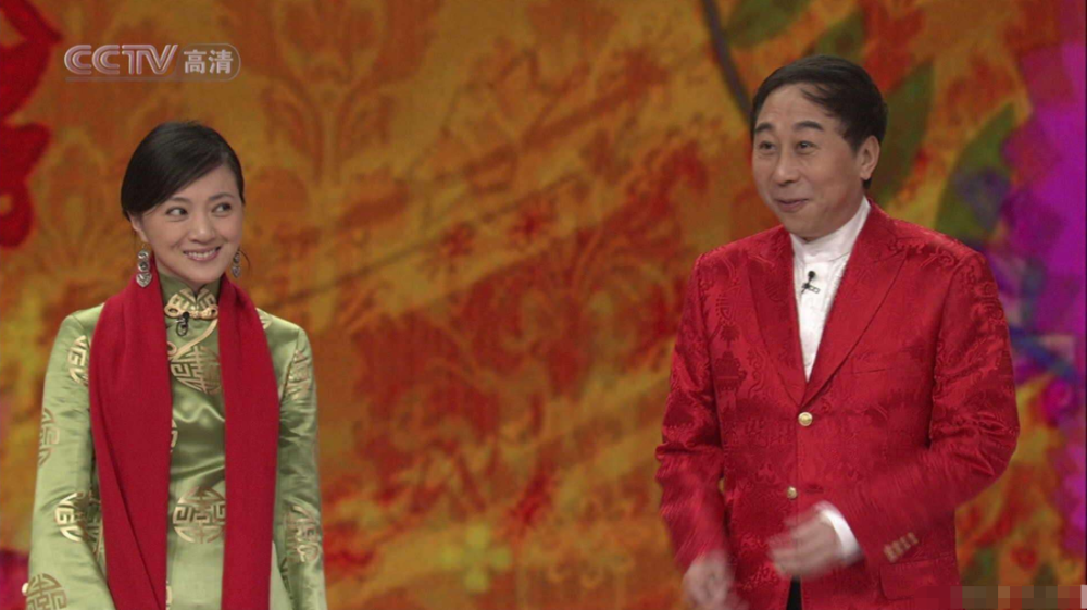 搭档冯巩5次上春晚走红的金玉婷经过被行规之后现在去哪了