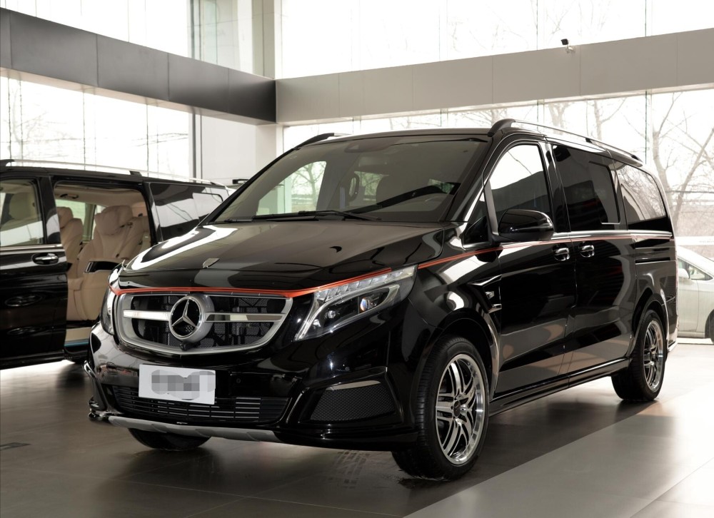 奔驰版埃尔法实车亮相20t9at双电动门七座真霸气