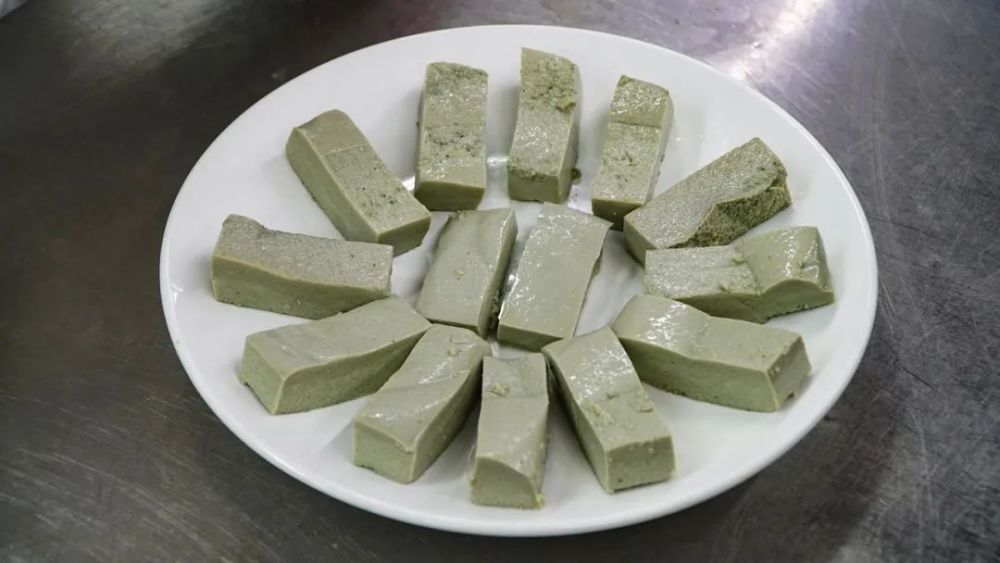 新兴街坊,这里的绿茶豆腐你吃过未?