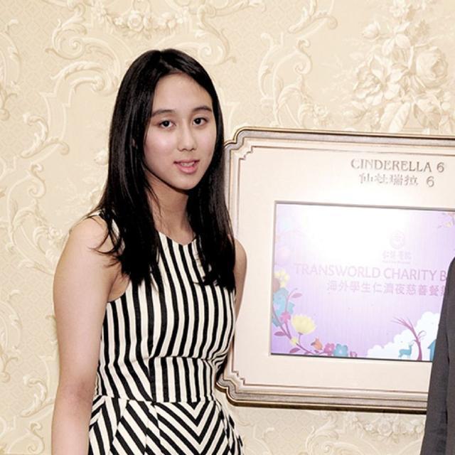 何超欣入学清华,获奖学金证明学霸身份,给四太长脸