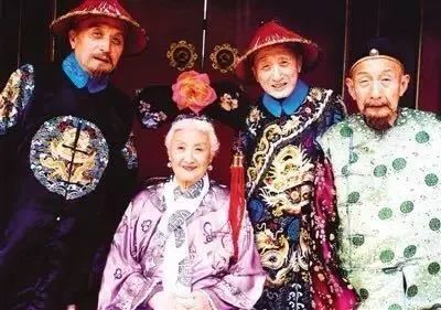 银幕女神黄宗英走了，她来自温州这个知名家族，兄妹四人皆传奇…_腾讯新闻