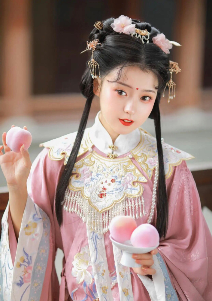 粉粉嫩嫩的"少女心"汉服,优雅又减龄,让你化身甜心小可爱