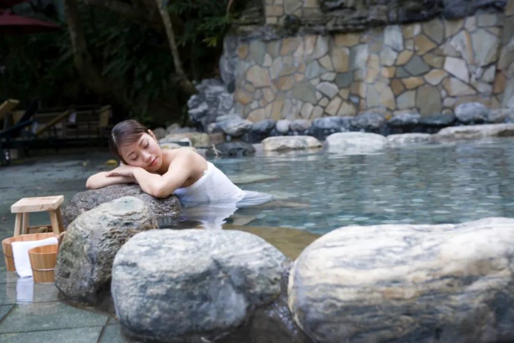 度假篇长白山温泉皇冠假日酒店为长白山地区度假业态最为丰富的首家五