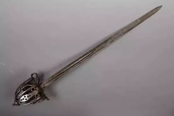 文艺复兴时代兴起,流行百年的苏格兰笼手剑性能怎么样?