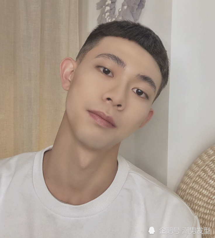 年末超好看的4款男生发型参考剪完时尚个性涨颜值