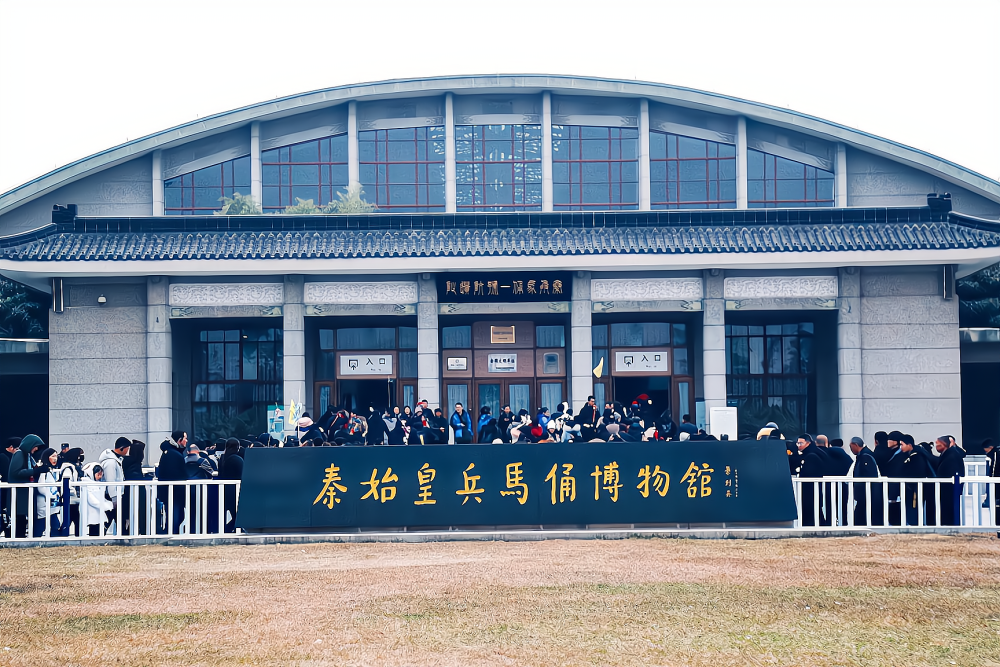 实拍西安兵马俑,世界第八大奇迹之一,原来他们也有"身份证"