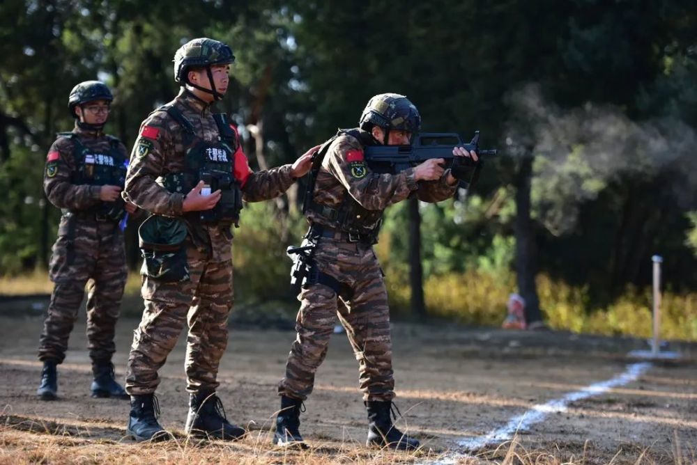 砺兵出击特战队员魔鬼训练拉开战幕