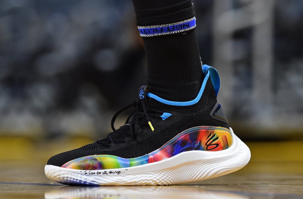 萌神复出最新curry8抢眼亮相清新配色欧文推出