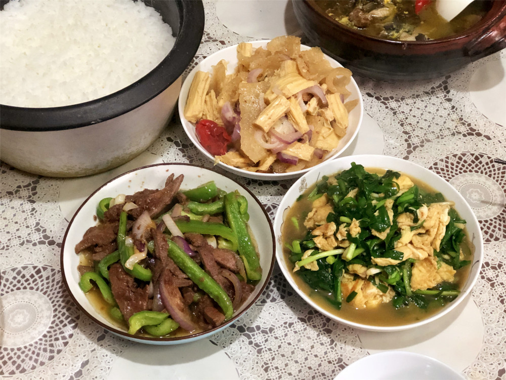 河南6口之家一周的午餐家常菜不精致但好吃老人也尽心尽力了