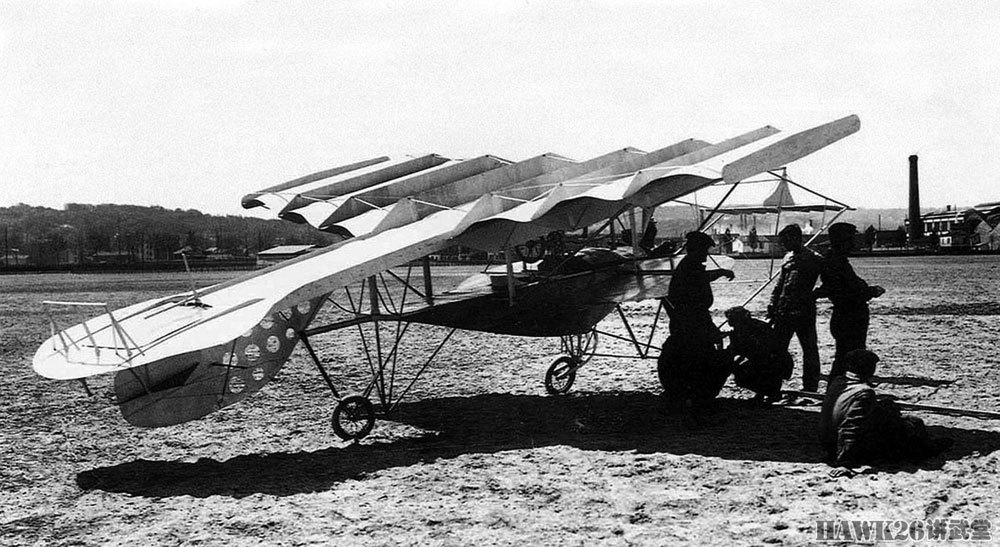 最早的单翼战斗机图片