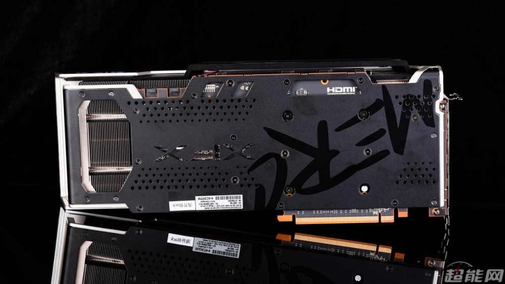 讯景xfxrx6900xt海外版开箱图赏快测用料十足低调实用黑色风格设计