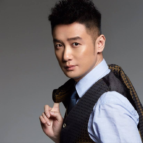 巩峥,一位会用眼睛表达感情的人,除了演员,他还有多重身份|王耀庆