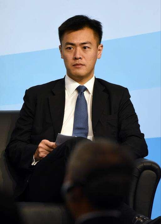 "百亿公子"汤珈铖继承上海133套房,未婚却是几十个孩子的父亲