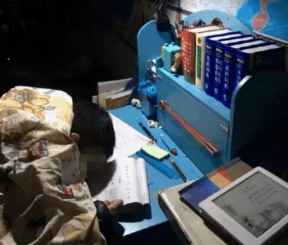 孩子作业太多是熬夜写完还是早上再补麻省专家揭晓正确答案