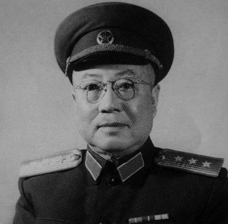 开国上将要被处决,朱老总却说:把他杀了,怎么向将士们交代