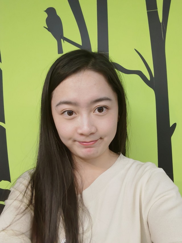 自拍方面,华为mate40前置1300万摄像头.