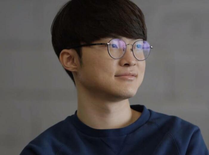 岳伦和faker见面再次谈起双劫大战直言第二天才感到难受