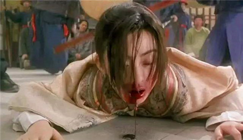 比斩首更折磨人的刑罚在囚笼卡脖子半吊窒息而亡你想自杀都难