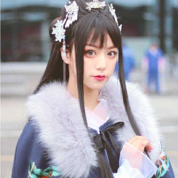 当网红cos古装,蔡萝莉搞笑,刀小刀违和,而她代表"东方美"!